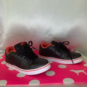 NIKE SB Sneakers Black, INFRARed & White Size 6.5 Women's Euc